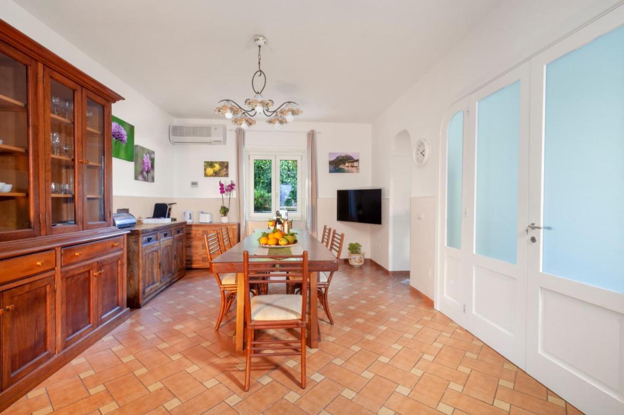 Casa Sorrento, Immerso Nel Verde A Pochi Passi Dal Centro Ngoại thất bức ảnh