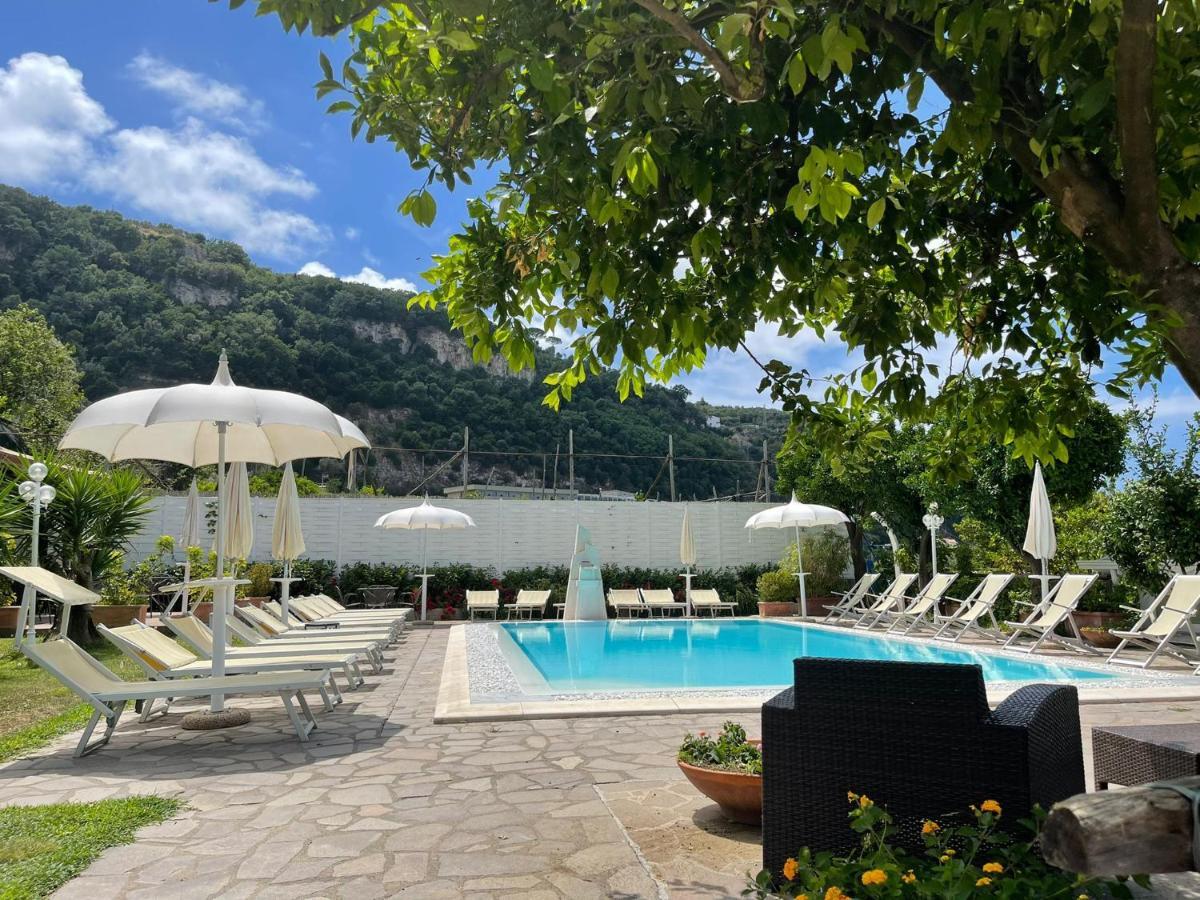 Casa Sorrento, Immerso Nel Verde A Pochi Passi Dal Centro Ngoại thất bức ảnh