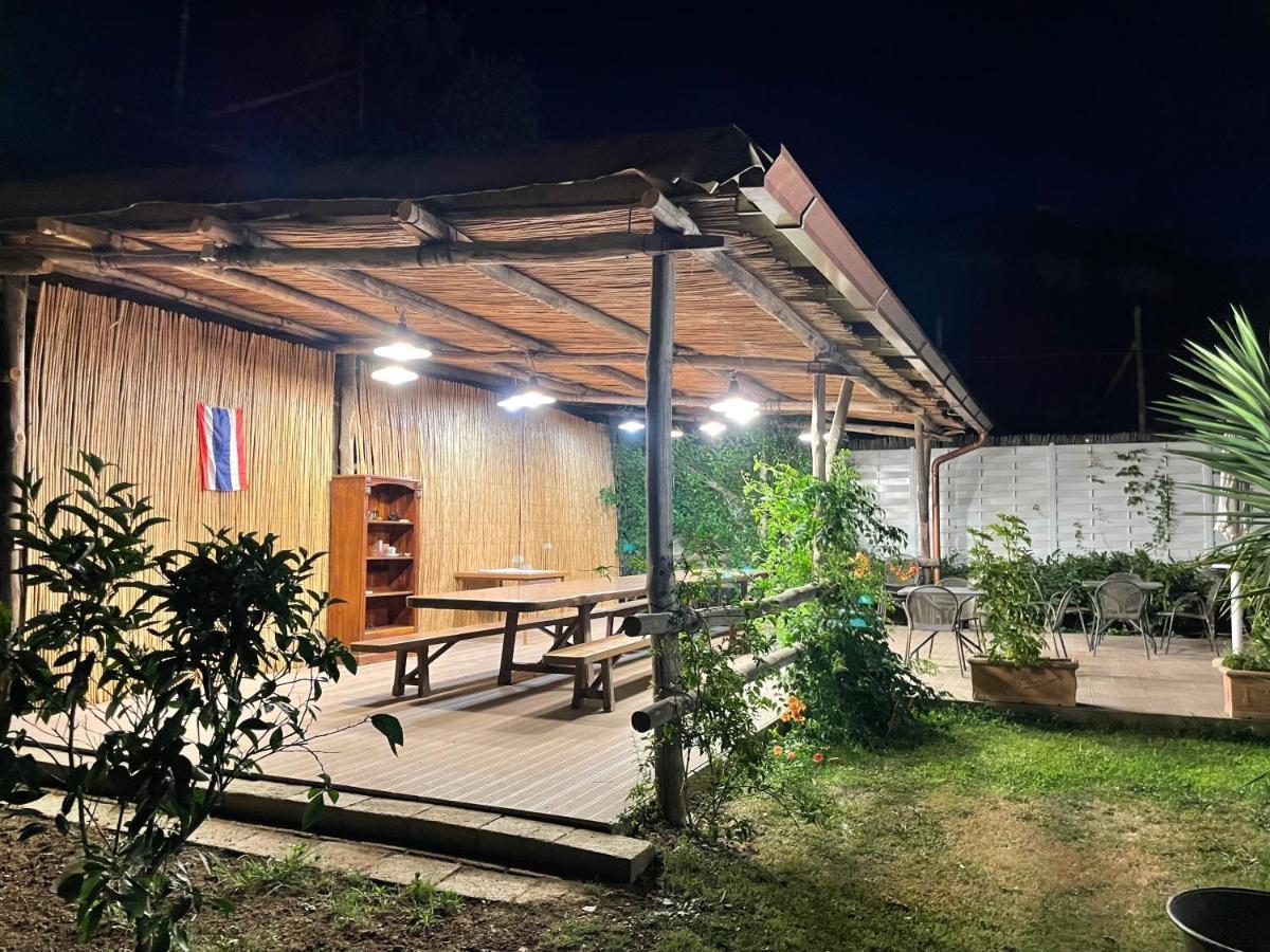 Casa Sorrento, Immerso Nel Verde A Pochi Passi Dal Centro Ngoại thất bức ảnh