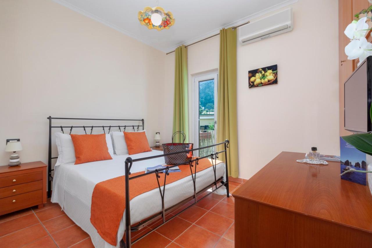 Casa Sorrento, Immerso Nel Verde A Pochi Passi Dal Centro Ngoại thất bức ảnh